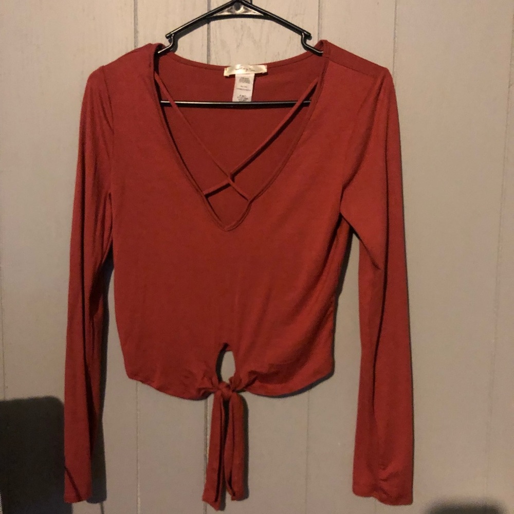 Womans long sleeve crop top